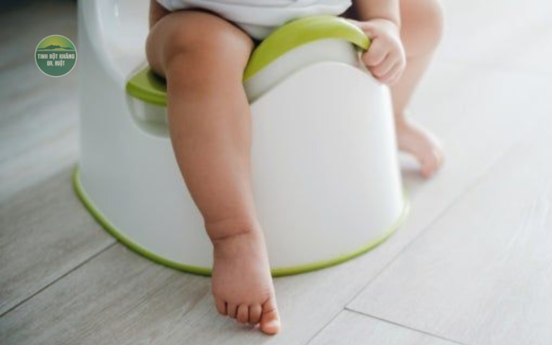 Tỷ lệ mắc táo bón ở trẻ bại não cao hơn nhiều so với trẻ khỏe mạnh.
